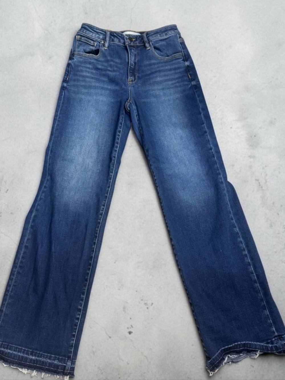 Risen mid-Rise medium Blue Wide-Leg Women’s Jeans size 27- like new!!
